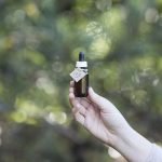 cbd-oil-6622720_640 (1)